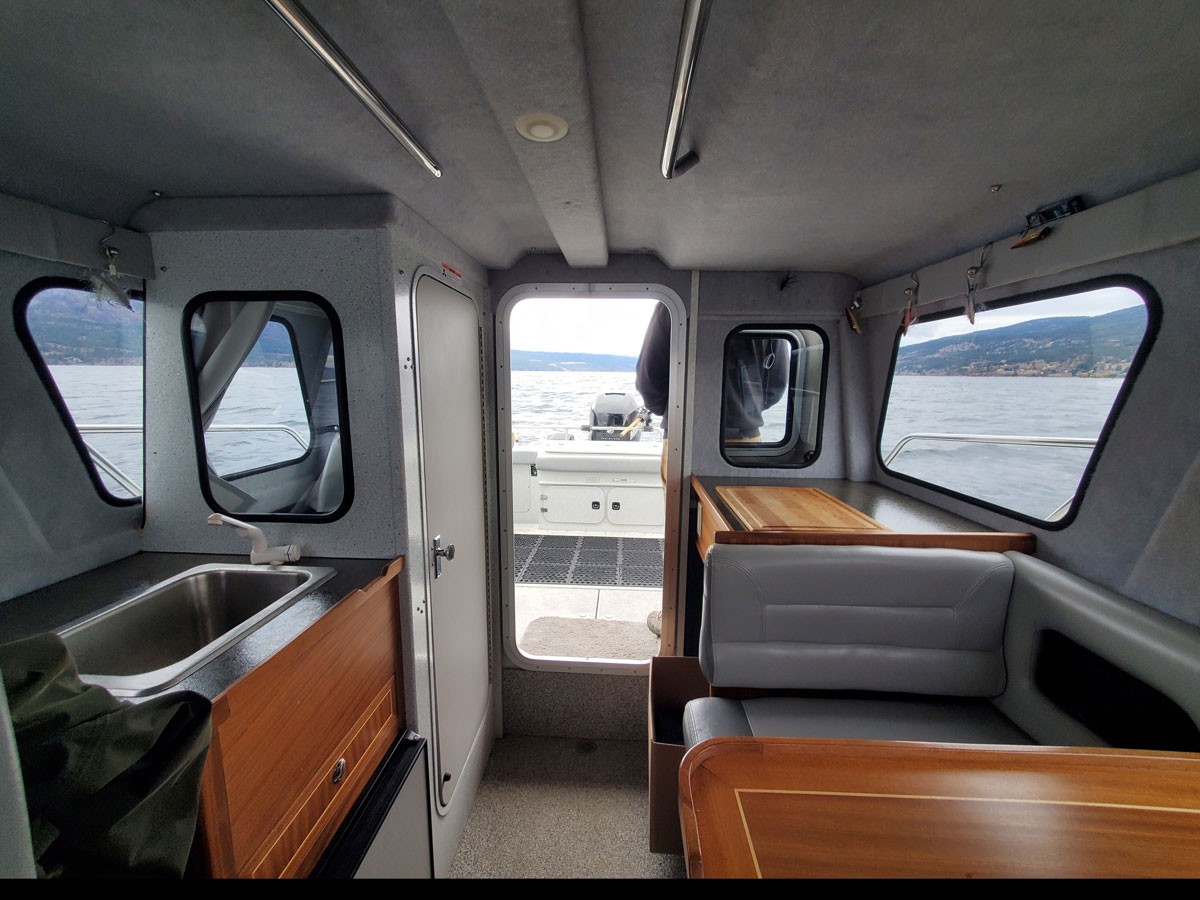 The Kingfisher 2525 on Okanagan Lake