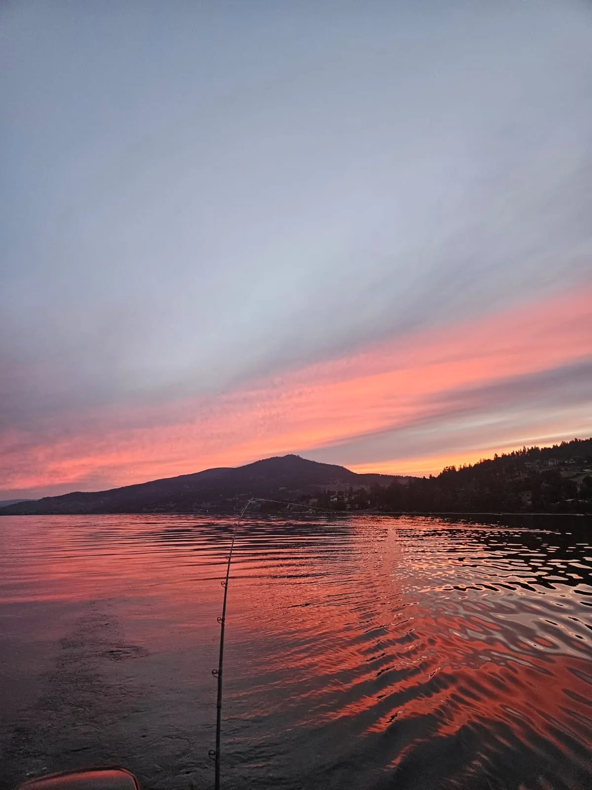 Sunset over Okanagan Lake on an evening sightseeing cruise